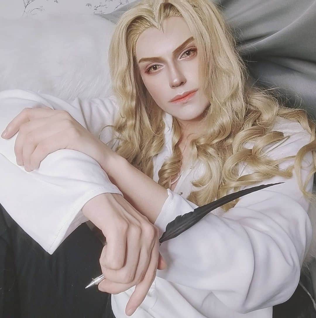 Gesha Petrovichさんのインスタグラム写真 - (Gesha PetrovichInstagram)「Thanks for yesterday's live ❤️ 🦇 Castlevania 🦇 キャッスルヴァニア Alucard / Adrian Ţepeş I decide to do full cosplay in June😜 You can support me via☕ ko-fi it my new goal😉👇 ko-fi.com/GeshaCos ☕ Wig @geshacos More photos and gifs already on P❤️treon 😂😂 Full pack and videos will reward for this month. Subscribe link in bio❤️」4月30日 0時34分 - petrovichgesha