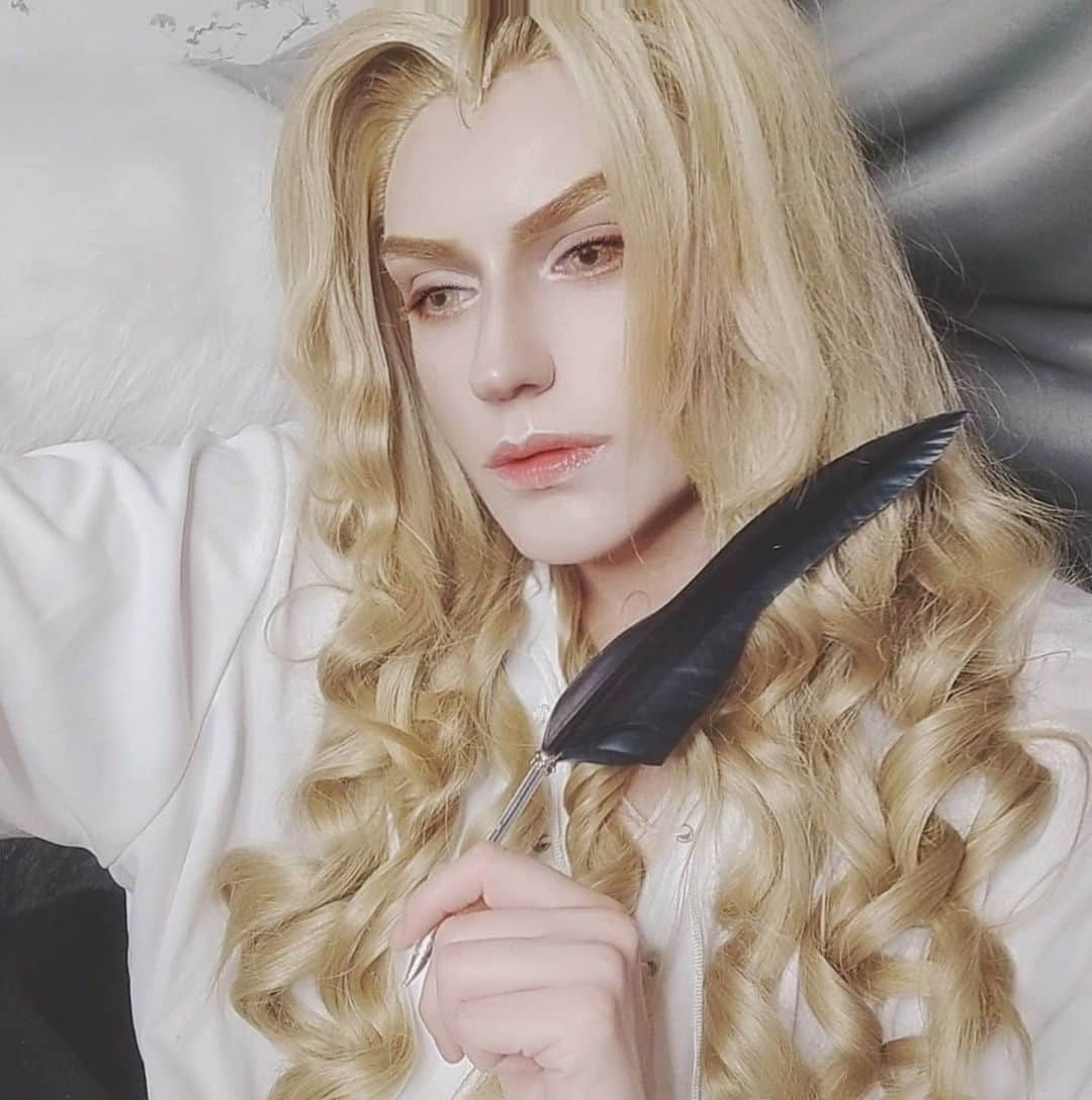 Gesha Petrovichさんのインスタグラム写真 - (Gesha PetrovichInstagram)「Thanks for yesterday's live ❤️ 🦇 Castlevania 🦇 キャッスルヴァニア Alucard / Adrian Ţepeş I decide to do full cosplay in June😜 You can support me via☕ ko-fi it my new goal😉👇 ko-fi.com/GeshaCos ☕ Wig @geshacos More photos and gifs already on P❤️treon 😂😂 Full pack and videos will reward for this month. Subscribe link in bio❤️」4月30日 0時34分 - petrovichgesha