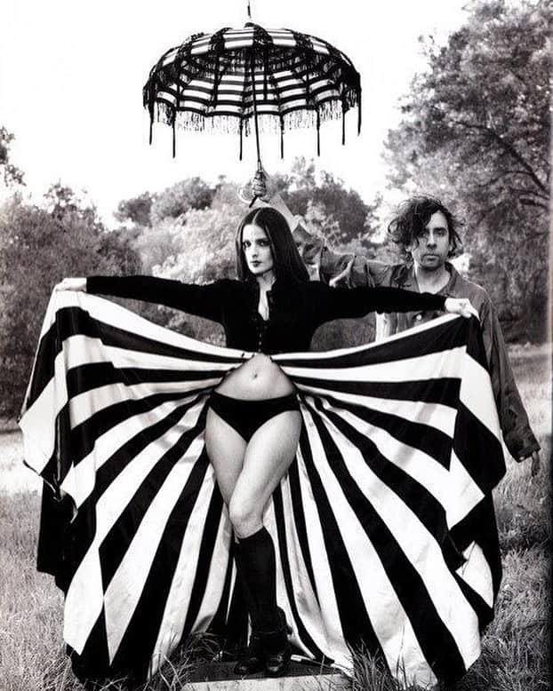 ジル・スチュアートさんのインスタグラム写真 - (ジル・スチュアートInstagram)「“One person’s craziness is another person’s reality” -Tim Burton . Lisa Marie and Tim Burton by Mary Ellen Mark . #lisamarie #timburton #maryellenmark #blackandwhite #gothic #fantasy #photography #inspiration」4月30日 1時02分 - jillstuart