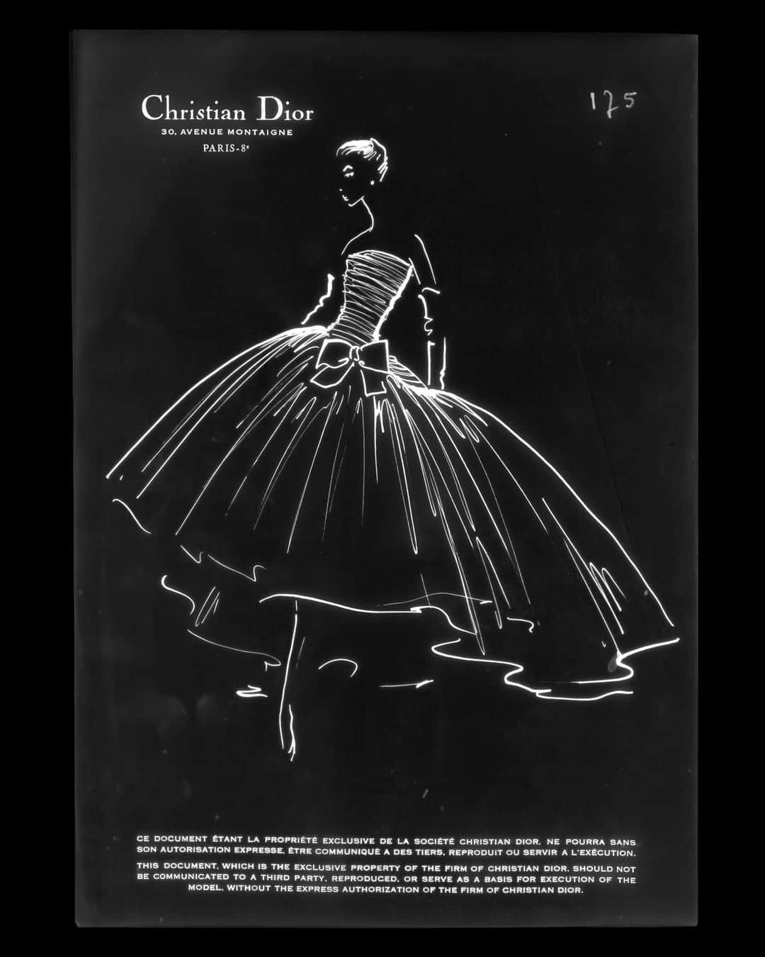 クリスチャンディオールさんのインスタグラム写真 - (クリスチャンディオールInstagram)「"For a dress to be successful, you have to have an idea of how it will move in real life", Christian Dior explained to the students of the Sorbonne, on August 3, 1955. A precept that flourishes on  the voluminous silhouette of the 'Danse' dress from his Spring-Summer 1956 haute couture collection. This sense of real-life movement also relates to the movement of the body, which @MariaGraziaChiuri celebrates in her work, honoring femininity in all its forms. Enamored of the freedom of expression that dance and fashion share, the Creative Director of Women's collections was inspired by avant-garde artists for the #DiorSS19 collection, presented as part of a captivating performance orchestrated by choreographer @SharonEyalDance. This unforgettable exchange served to seal the House's bonds with this powerful and sensitive art, offering an ode to beauty more essential now than ever. #InternationalDanceDay © Christian Dior」4月30日 1時00分 - dior