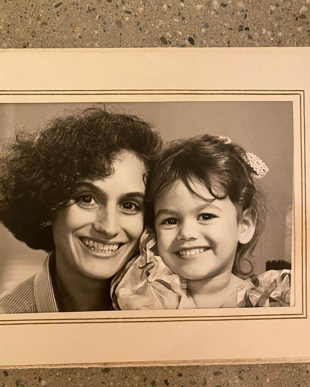 レイチェル・ビルソンさんのインスタグラム写真 - (レイチェル・ビルソンInstagram)「Happy Birthday beautiful mama ❤️」4月30日 1時37分 - rachelbilson