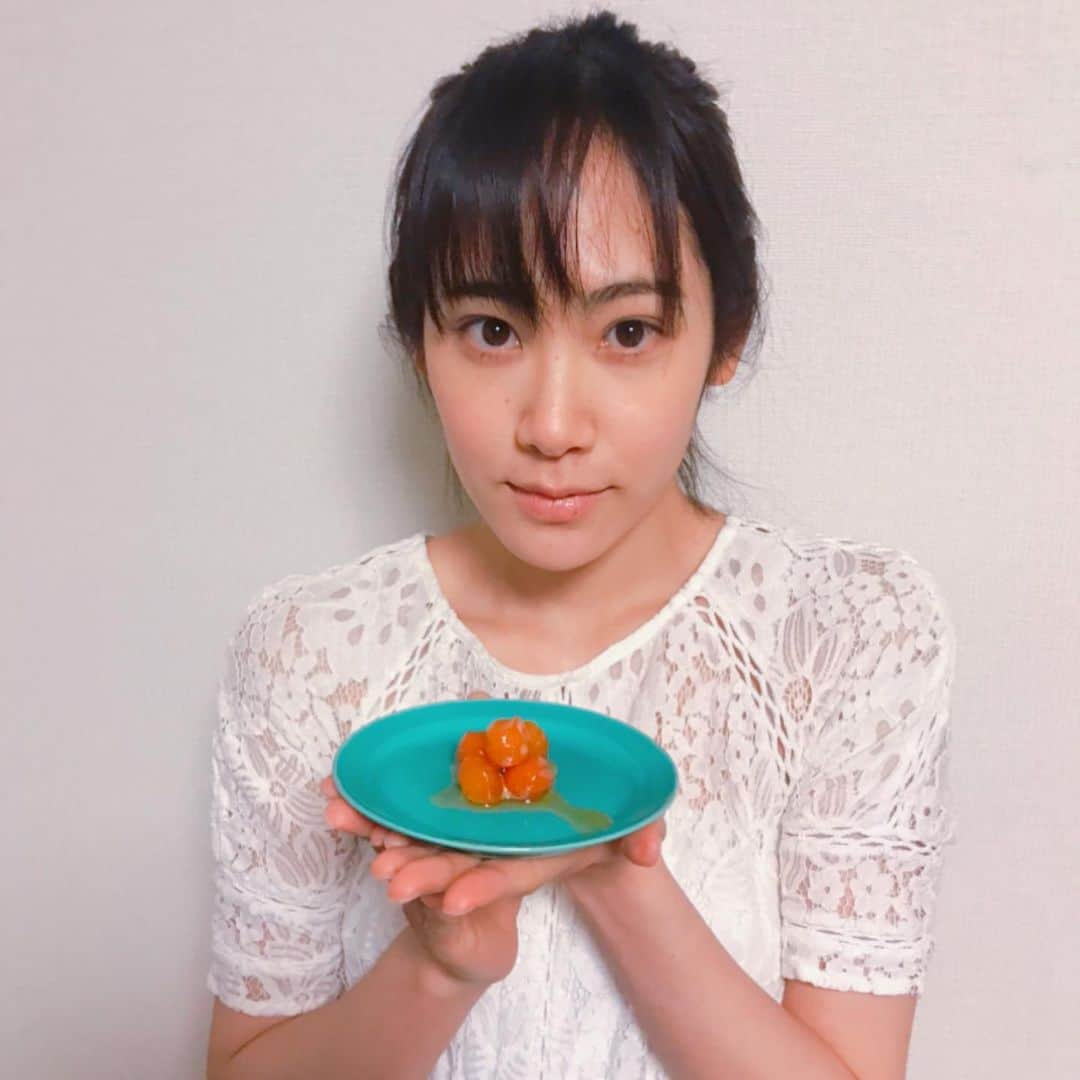 阿部純子さんのインスタグラム写真 - (阿部純子Instagram)「クッキングタイム🌟 … 先日、収穫したキンカンで はちみつ漬け🍯を作ってみました！ … … ハチミツたっぷりで 甘いひとときです☺️♡」4月30日 13時53分 - junkoabe_official