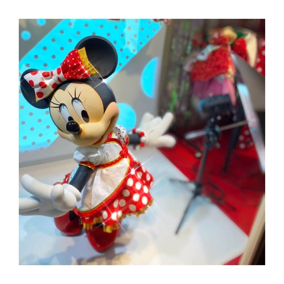 夢羽美友のインスタグラム：「𝕃𝕠𝕧𝕖❤︎𝔻𝕚𝕤𝕟𝕖𝕪 ... @tokyodisneyresort_official  ミニーちゃん❤︎ こんなに可愛く撮影出来るの羨ましい♡︎♡︎ #ディズニーリゾート  #ディズニー好きな人と繋がりたい  #みにーまうす🎀  #love」