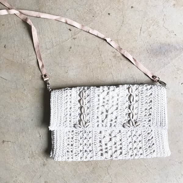 eight o eight さんのインスタグラム写真 - (eight o eight Instagram)「. . . ｓｈｅｌｌ ｓｈｏｕｌｄｅｒ　ｂａｇ . . . #夏の準備 #beach #sea #beachhouse #beachstyle #beachgirl #california #aloha #hawaii #アロハ #ビーチ雑貨 #ビーチハウス #ビーチスタイル #ビーチライフ #ハワイ#ハワイアン #ハワイ雑貨 #コースタルリビング #カリフォルニア雑貨 #カリフォルニアライフ#カリフォルニアスタイル#雑貨#海 #海を感じる雑貨」4月30日 14時18分 - 808store