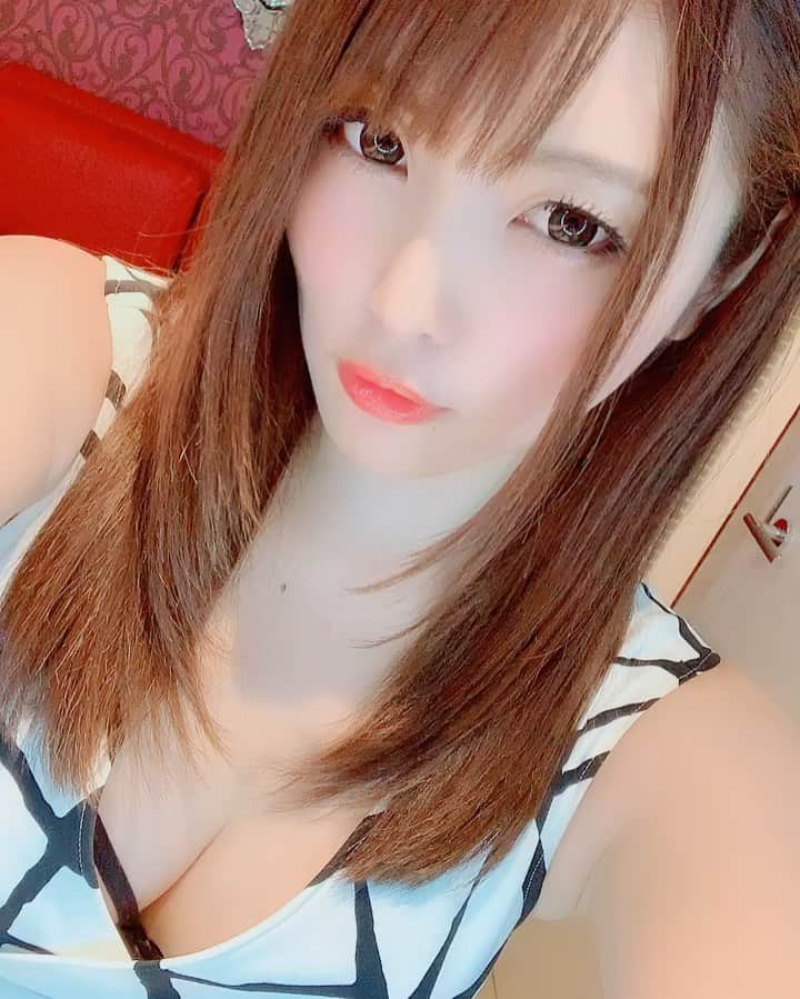 新村あかりのインスタグラム：「good morning☀️」