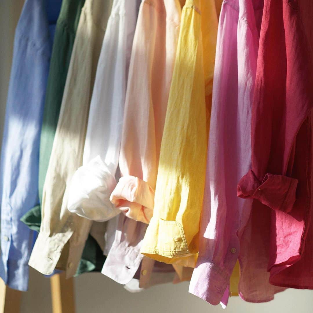 ユニクロさんのインスタグラム写真 - (ユニクロInstagram)「Be 100% you in your favorite color of the 100% linen shirts #UNIQLO #LifeWear #Linen」4月30日 10時21分 - uniqlo