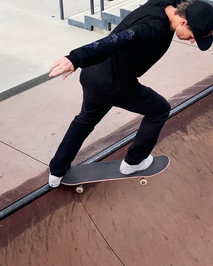 シェーン・オニールのインスタグラム：「Ramp jammin 📲 @yosefratleff」
