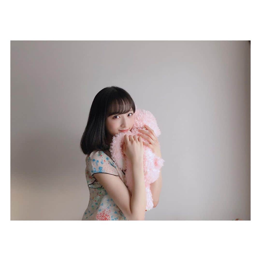 小栗有以さんのインスタグラム写真 - (小栗有以Instagram)「5月発売の生写真が… 「セルフプロデュース生写真」で 発売されます🌷😊🌷 是非、ゲットしてくださ〜い！  #生写真 #ピンク #クマ」4月30日 11時26分 - yuioguri_1226