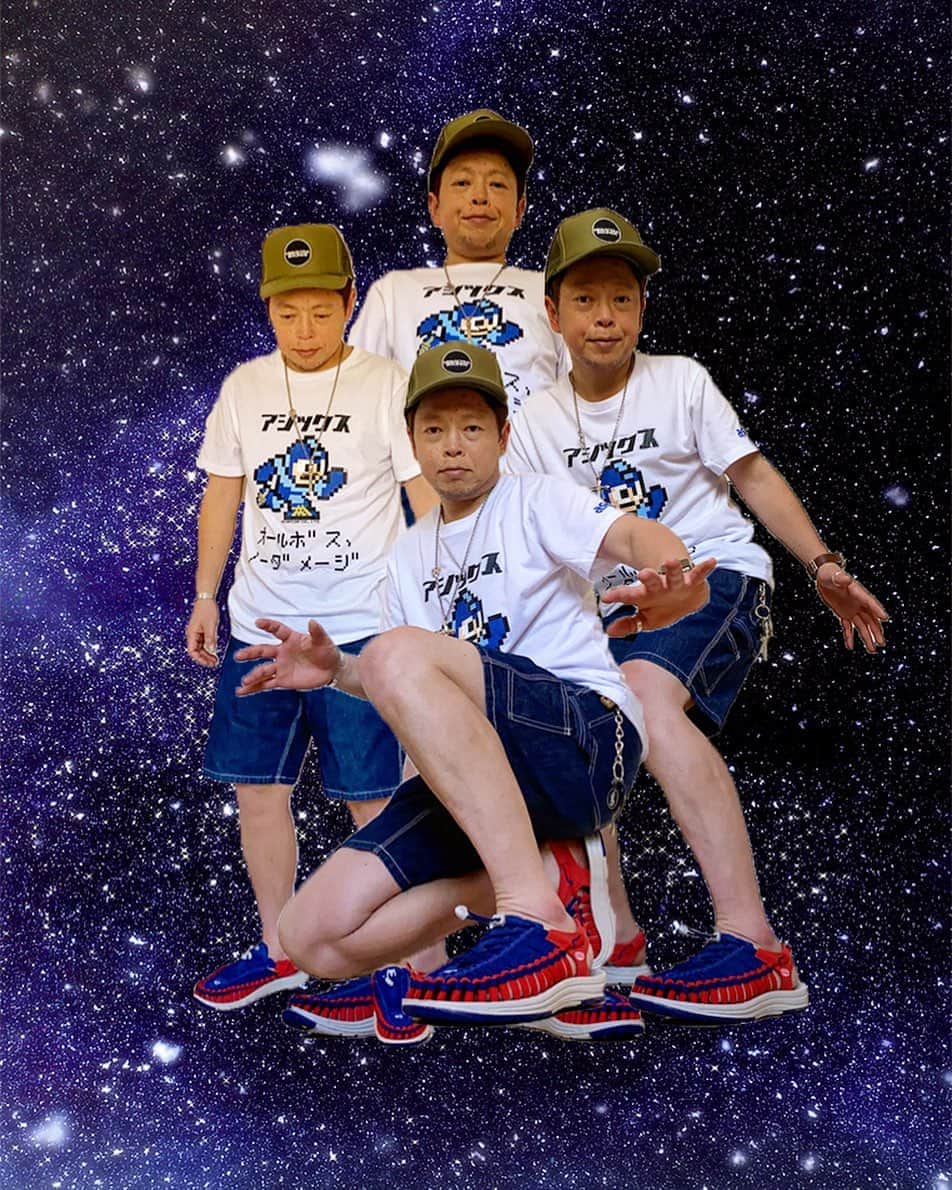 ネゴシックスのインスタグラム：「keenさんのUNEEK届き 宇宙ですが屋内です 落ち着いたら履いて外を駆け巡ろう  #keenuneek  #keenjapan」