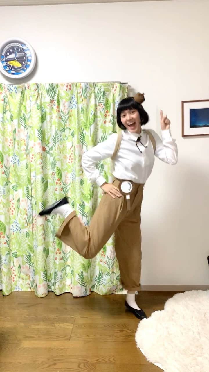 山口尚美のインスタグラム：「🌟卒園式の謝恩会で踊る予定だったダンス 縮小で開催されなかったので撮ったぞ🎥 私はおしりたんていチームのリーダー頑張った🕵️‍♀️❣️ 優しいメンバーの皆様に感謝😢🙏✨ ちなみにおしりたんていぽく見せる為の小道具は全て別チームのミカ様 @mica_aoyamaoffice が自発的に作ってくださったもの🔍😳❣️ これ×6に他のチーム衣装や撮影までモリモリと 間違い無く今年度お遊戯担当のMVP 👑 力作のお面被れなくて残念だったけど、沢山の愛と情熱をありがとうミカ様😭✨ #おしりたんてい　#ププッとフムッとかいけつダンス  #おしりたんていダンス」