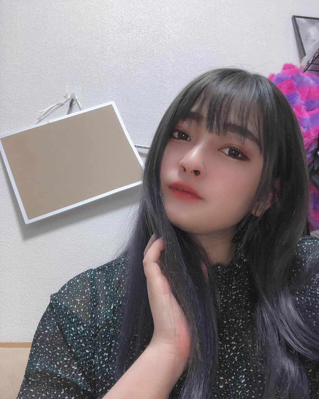 朝比奈沙樹のインスタグラム：「最近はバイトと家との往復w 17やる時間無くて… 来月は最低1日30分でもやるぞー #17ライブ #ライブ配信 #좋아요 #소통환영 #팔로우환영」