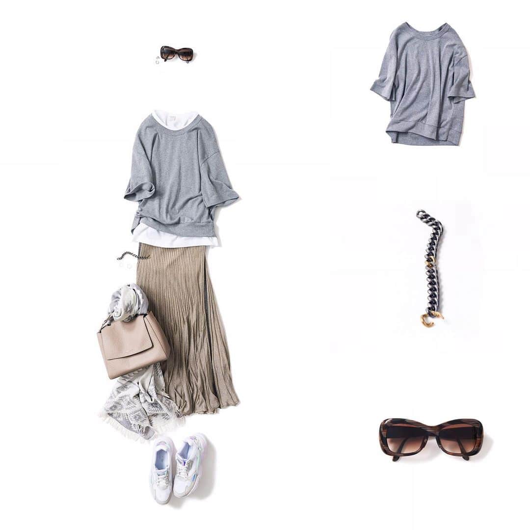 K.KSHOP_officialさんのインスタグラム写真 - (K.KSHOP_officialInstagram)「・ NEW♦️Coordinate ・ 2020-04-30 ・ グレー×ベージュ　spring ver. ・ tops : #gicipi #fio skirt : #boussole accessory : #anthemforthesenses #hum #gigi bag : #orciani shoes : #adidas other : #pagani #aeliaanna ・ #kkcloset #kkshop #菊池京子 #kyokokikuchi #style #コーデ #coordinate #code #fashion #コーディネート #ootd #wear #happy  #カジュアル #tshirt #italy #sporty #春」4月30日 12時56分 - k.kshop_official