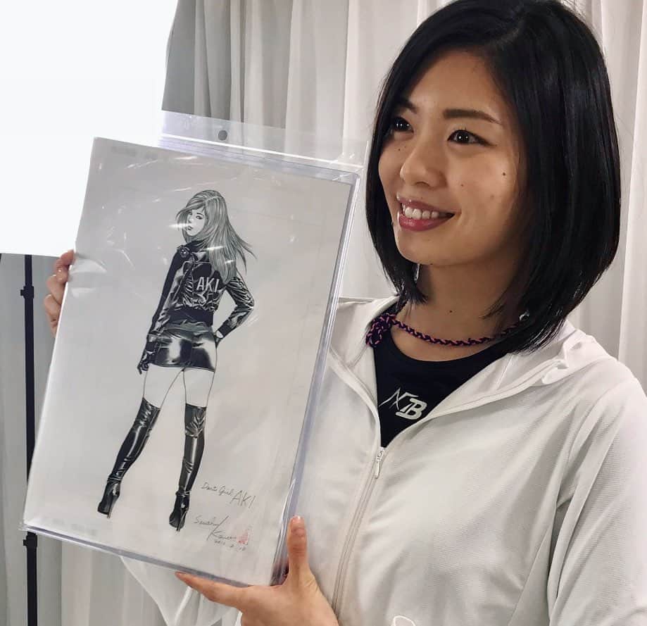 田渕亜季のインスタグラム：「、 私のイラスト オンラインショップを見て下さい  https://decojewelry-mahalo.com/aki-irasuto/」