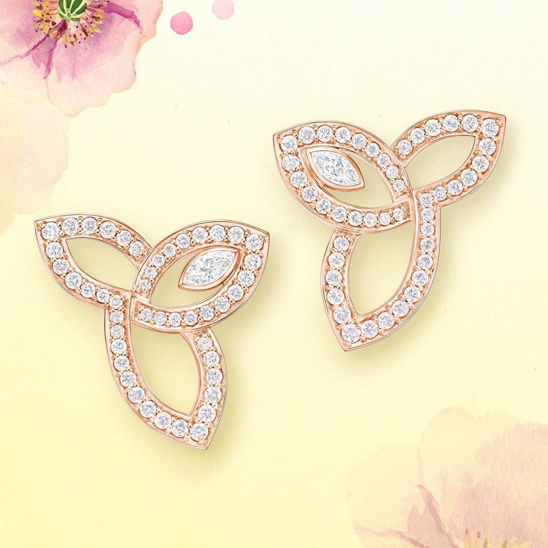 ハリー・ウィンストンさんのインスタグラム写真 - (ハリー・ウィンストンInstagram)「With undulating petals and graceful movement, Lily Cluster #Diamond Earrings in Rose Gold are blooming with beauty in the #WinstonGarden. Tap the link in our bio to discover details. #HarryWinston.」4月30日 22時48分 - harrywinston