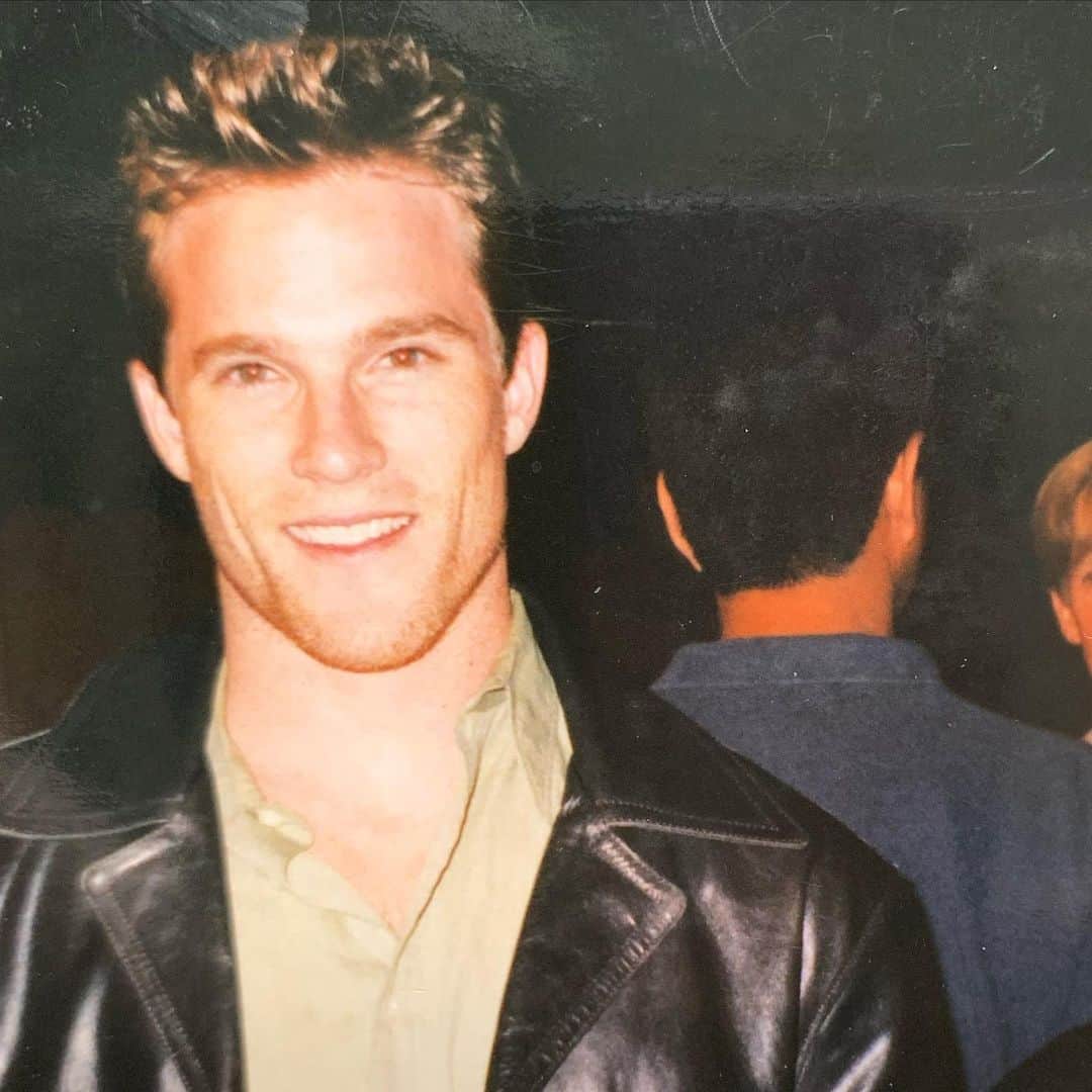 マイケル・ドイルのインスタグラム：「Those leather lapels 🙄 #tbt」
