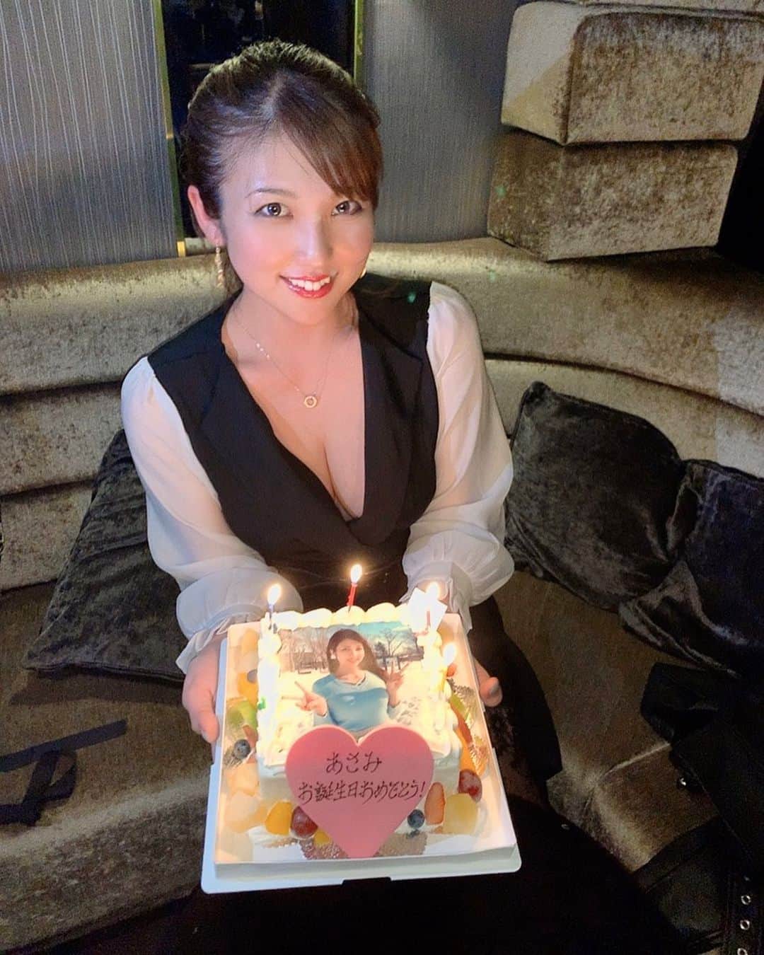 神谷麻美さんのインスタグラム写真 - (神谷麻美Instagram)「#誕生日ケーキ 🎂💖🎊🎉✨ #顔入り 嬉しいっっ٩(๑♡ڡ♡๑)۶❤✨ ありがとう〜💝🎂💝✨🎊✨」4月30日 15時04分 - asamice428