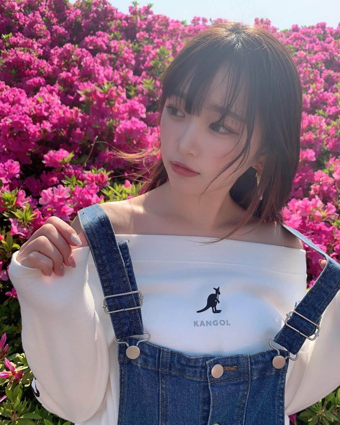 平野夢来（ゆぴぴ）のインスタグラム：「ちょっとお散歩した時にいい所があったので☁︎︎☁︎︎ ・ ・ 天気いいのにコロナで遊びに行けれないから最近はお庭でスケボー🛹練習してます(^^) みんなは何してるのかな🤔 一緒に自粛頑張ろう🔥✊ ((あと課題も🥵  #lnstalike #like4like #f4f #lnstagood #lnstapic  #cecilmcbee」