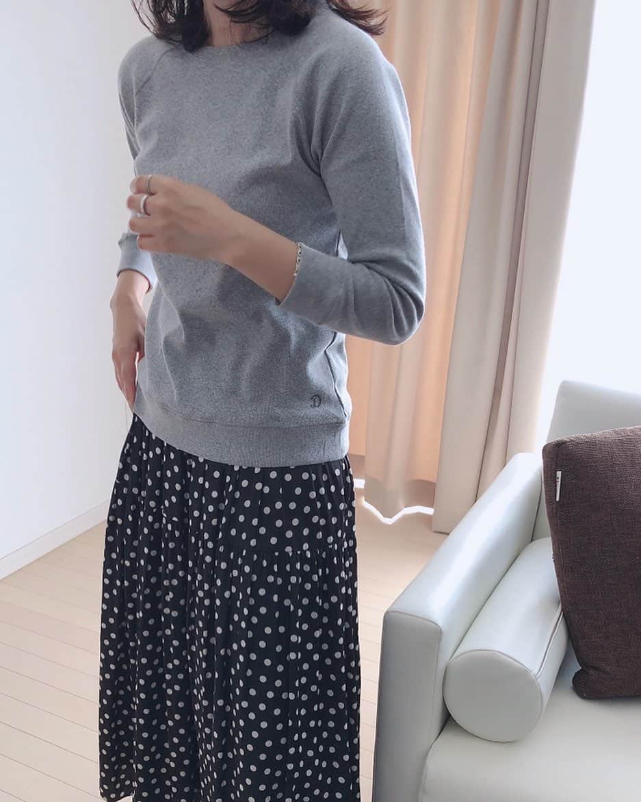 のインスタグラム：「・ お家コーデ☺︎ 薄手のジャージ素材だから着やすい♡ ・ ・ ・ ・ #dressterior #unitedarrows」