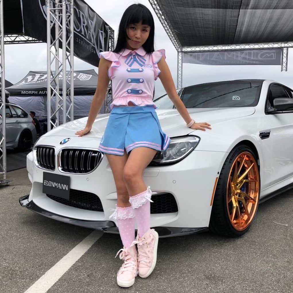 のインスタグラム：「Is this mine? @dinmanncf 🌸🌸🌸💦🌸 #penthousepet #japanese #maricahase  #dinmann  #fancentral  #model #youtuber」