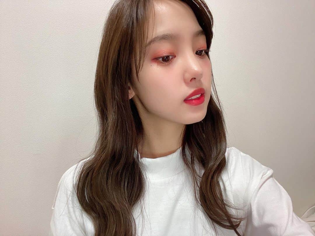 飯窪春菜のインスタグラム：「✂︎✂︎✂︎ ・ ・ 眉毛を整えるなどしました✂︎ そしてせっかくだからメイクと髪型も💄 ・ ・ ・ #眉毛  #メイク  #はるなの毎日  #飯窪ってる」
