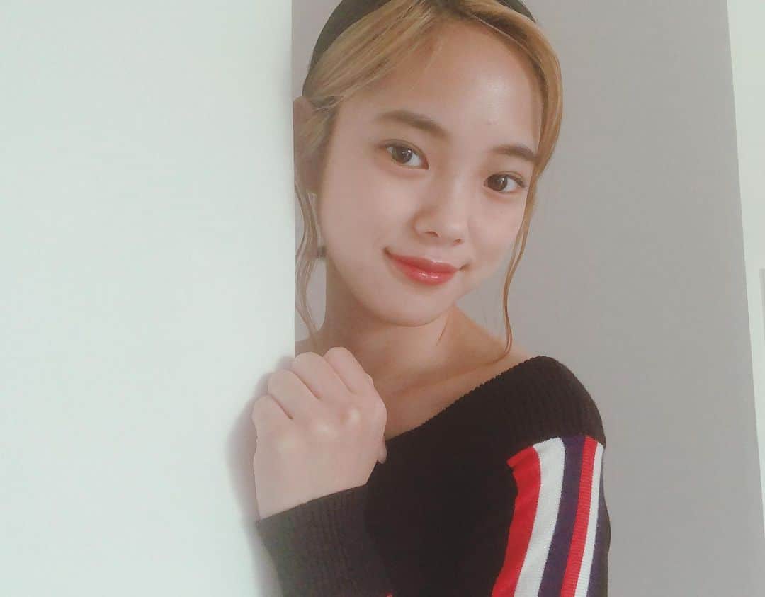 中山来未のインスタグラム：「明日の18時00分からくるちゃんねる#1 配信決定です！🌈🌈🌈 今日はね#2 撮影しました〜。 お楽しみに！  チャンネル登録できましたか？ https://www.youtube.com/channel/UC_iz3hYVkHlylzPN_sKyiWg」