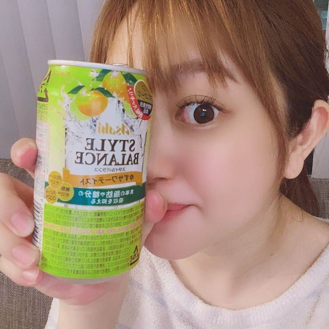 菊地亜美さんのインスタグラム写真 - (菊地亜美Instagram)「ぎゃー！！！ 久しぶりにノンアルコール買ってみた！！😆 ゆずサワーテイストおいしい😘気分は家飲み🍾 マツエクすかすか😚 ネイルは自分でむしり取り😚 すっぴんパジャマ😚 最近ご飯作ってくれて最高なGW😚 イェーイ‼️‼️‼️ #おうち時間 #gw #もうgwなのか？」4月30日 19時56分 - amikikuchi0905