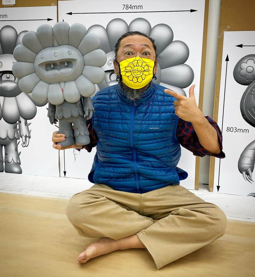 村上隆さんのインスタグラム写真 - (村上隆Instagram)「New figures and masks.  It is a double face flower.」4月30日 20時19分 - takashipom