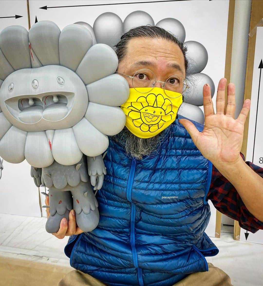 村上隆さんのインスタグラム写真 - (村上隆Instagram)「New figures and masks.  It is a double face flower.」4月30日 20時19分 - takashipom