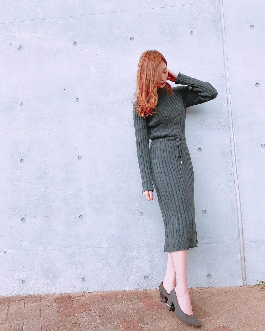 橋本真帆さんのインスタグラム写真 - (橋本真帆Instagram)「. ♡ . 春服全然着ないうちに 夏になってしまう、、！☀️ 前に撮った#ニットワンピ もう出番なさそうだ🤭👗 . . . . #コーデ#ニットワンピース #楽ちんコーデ #はやくコロナが終息しますように」4月30日 20時34分 - maho_hashimoto14