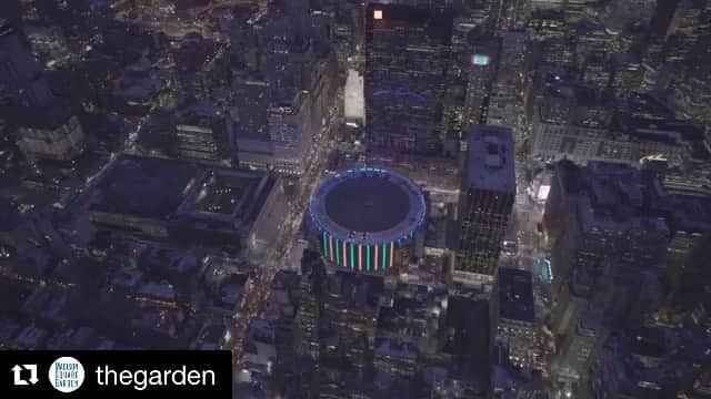 ミゲール・コットのインスタグラム：「#Repost @thegarden ・・・ Madison Square Garden teams up with World Champions, Hall of Famers, and the Boxing community for a special video tribute honoring the real champions in the global fight against COVID-19. 🥊 #boxing」