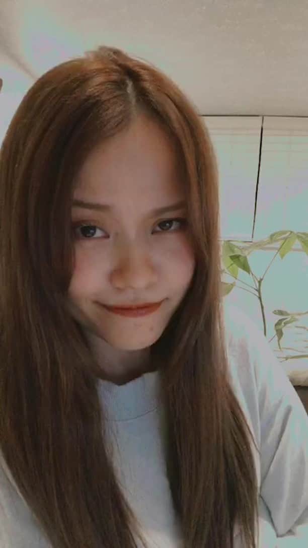 MiracleVellMagicのインスタグラム：「me singing and singing and singing!!!」