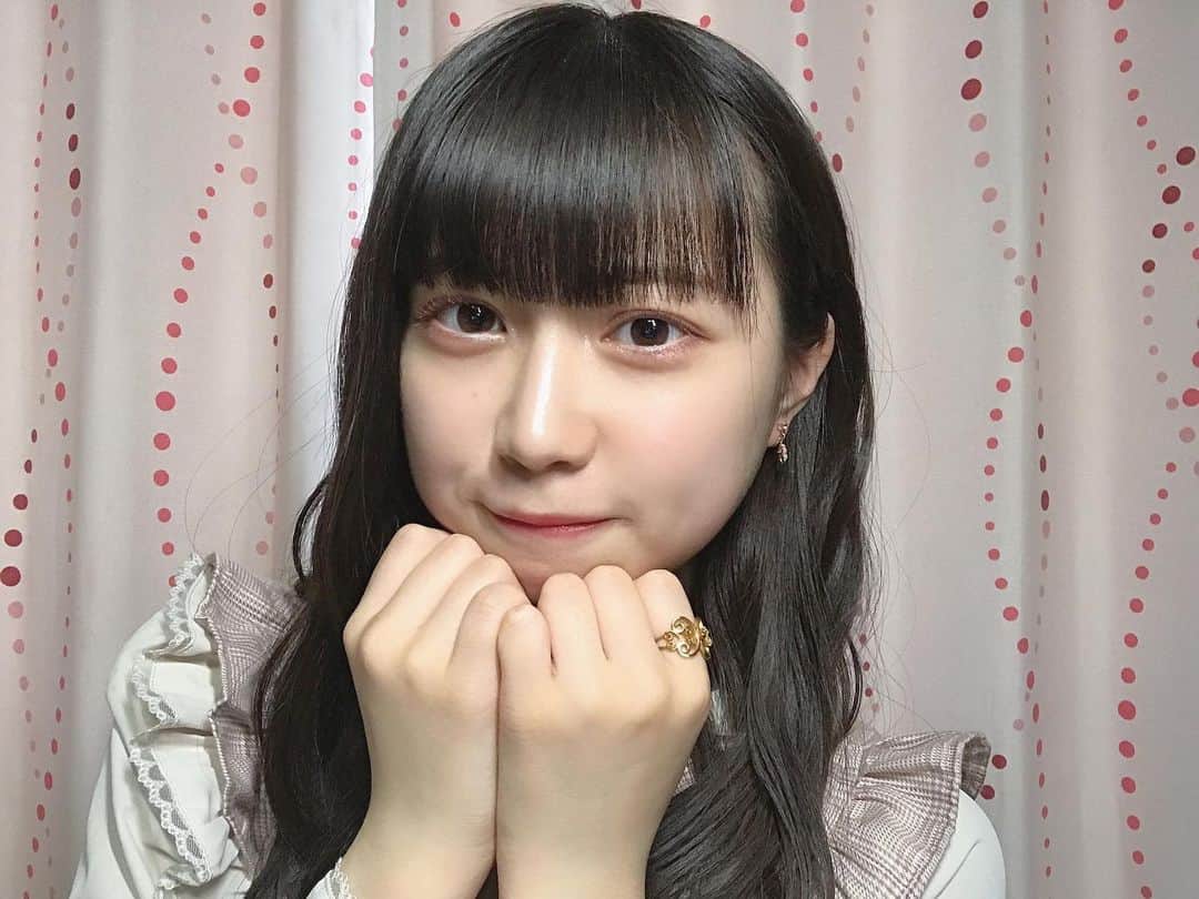 山田杏華のインスタグラム：「﻿ セルフプロデュース生写真撮りました！🌸﻿ 是非ゲットしてください〜！﻿ ﻿ #おうち時間」