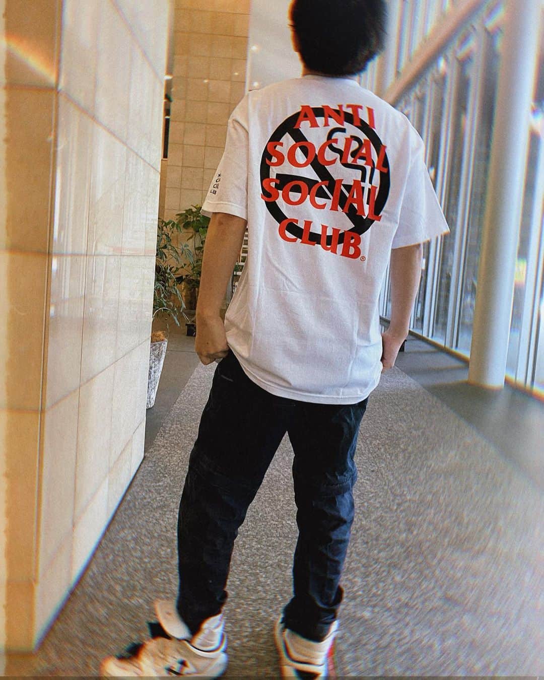 カブキンのインスタグラム：「コラボアイテムが届きました🙏  #antisocialsocialclub #assc  #fr2 #婚活  #婚活YouTuber  #婚活しすぎてもはや婚活してない」