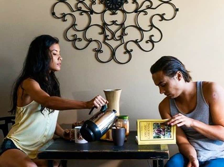 ダナイ・ガルシアさんのインスタグラム写真 - (ダナイ・ガルシアInstagram)「Coffee anyone? 🍃🍀🌷👑 Yep, still in my Pjs, new book just arrived, starting my piano lessons today and this is week 8 for me (quarantine). What are you doing today? 👑 #thisishappening #danaygarcia #quarantine #life #ftwd #currentmood #reading #love #amor #keepgoing #community #workflow #flow #queen #luciana #nick #couplesgoals #gratitude #blessed #familia #blessings #stayhome #safety @feartwd  Never forget the magic 👑」5月1日 0時16分 - danaygarcia1