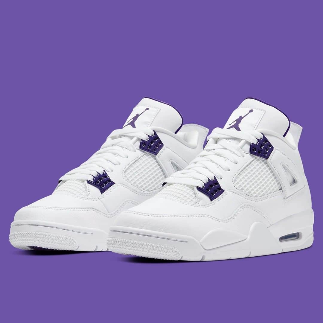 Sneaker News x Jordans Dailyさんのインスタグラム写真 - (Sneaker News x Jordans DailyInstagram)「Official images of the Air Jordan 4 "Metallic Purple." Best colorway out of the pack? Link in bio for more info #jordansdaily」5月1日 0時30分 - jordansdaily