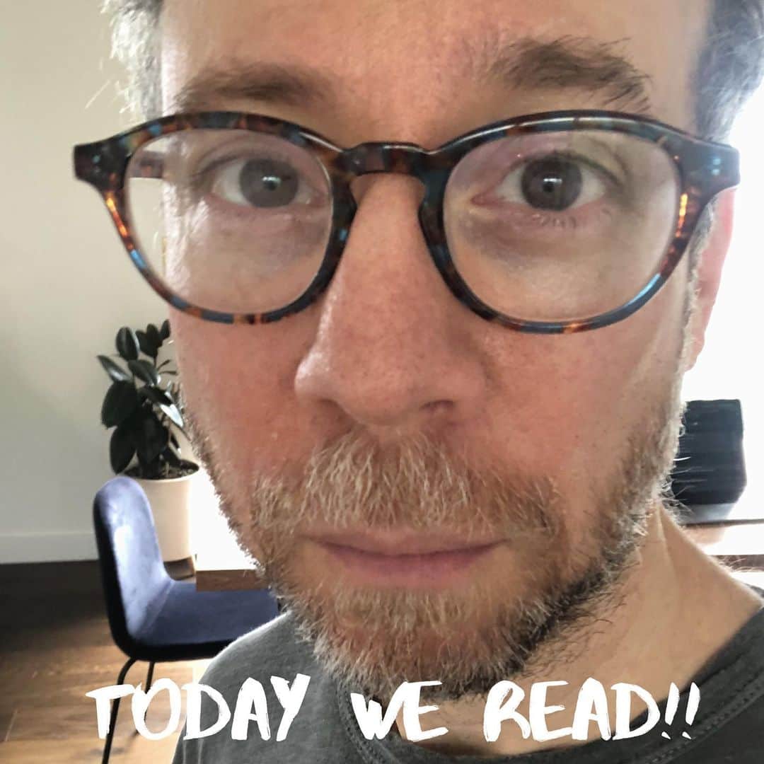 ケヴィン・サスマンのインスタグラム：「Got kids? Do they like adventure? I’ll be reading The False Prince today (Thursday) at 1PM Pacific time on Zoom. Sign up for free at Afterschoolvillage.com」