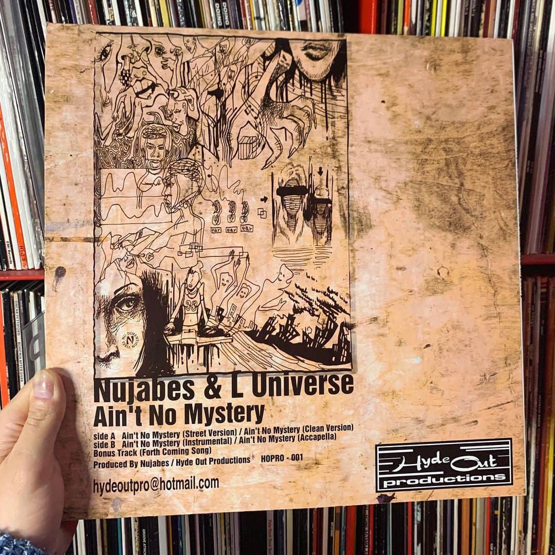 VERBALさんのインスタグラム写真 - (VERBALInstagram)「Late night finds⛏ My first record with Nujabes in 1999 under the alias L Universe→ 懐かしいのが出てきました。ヌジャベスと1999年に出したアナログ。この時はエルユニバースという別名義でやってました #nujabes #rip #hydeout #hydeoutproductions #luniverse #aintnomystery」5月1日 1時19分 - verbal_ambush