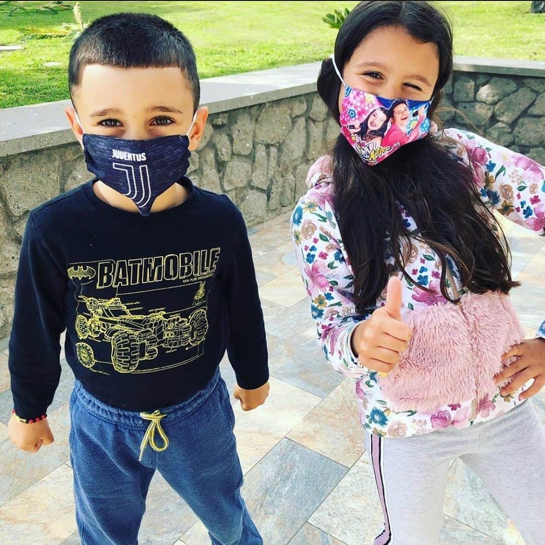 のインスタグラム：「Mascherine 🔝😂」