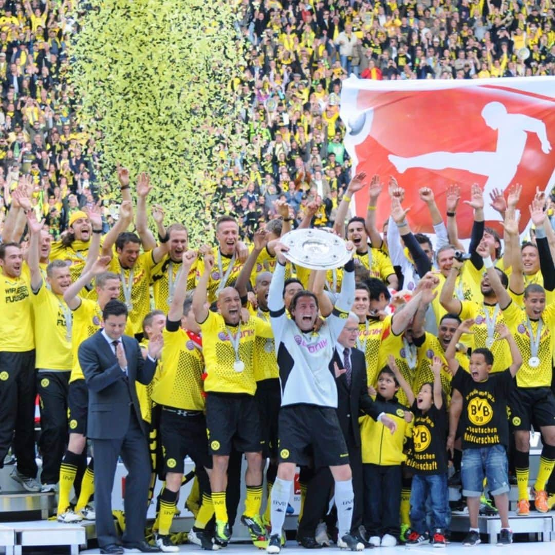 ローマン・ヴァイデンフェラーさんのインスタグラム写真 - (ローマン・ヴァイデンフェラーInstagram)「09 Jahre Deutscher Meister. #borussiadortmund #meister #bundesliga #erinnerungen #fuerimmerdeutschermeister @bvb09」5月1日 2時06分 - romanweidenfeller