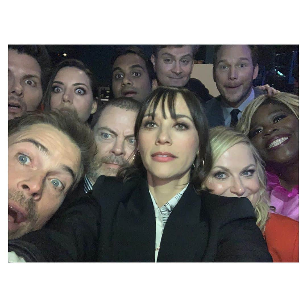 ラシダ・ジョーンズさんのインスタグラム写真 - (ラシダ・ジョーンズInstagram)「So excited to team up with this crew tonight starting at 8pm ET/PT on @nbc to benefit @feedingamerica! And I guess Jerry will be there too. #parksandrec」5月1日 2時13分 - rashidajones