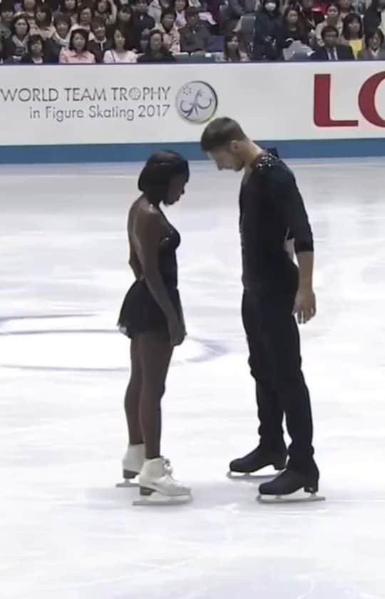 ヴァネッサ・ジェームスのインスタグラム：「@johnkerrsk8er  @guillaume_cizeron  @charlieawhite」