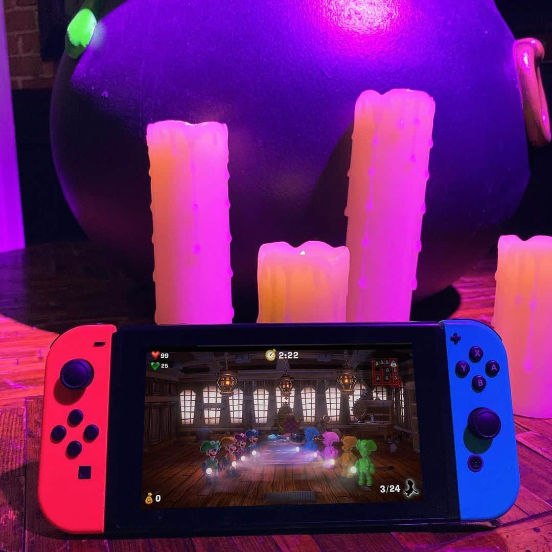 任天堂アメリカさんのインスタグラム写真 - (任天堂アメリカInstagram)「New costumes, mini-games, & more come jam-packed into #LuigisMansion3 DLC Part 2! Don the new Cap’n Weegee costume in ScareScraper mode or check out all sorts of new & wacky ScreamPark additions. Luigi’s Mansion 3 DLC Parts 1 & 2 are available now!」5月1日 3時40分 - nintendoamerica