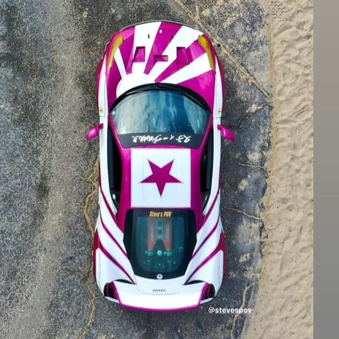 スティーブのインスタグラム：「Love this shot by @oc_drone_productions at @supercarsbythesea with @specialolympics  カッコいいショット！」