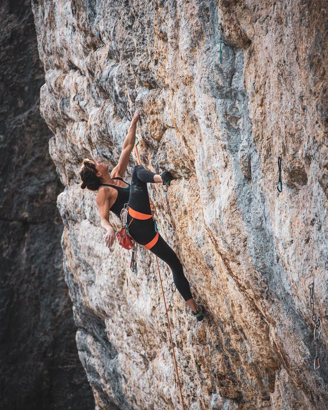ニナ・カプレツさんのインスタグラム写真 - (ニナ・カプレツInstagram)「After 10247899 pull-ups, slowly back to this! 😁 Rawyl 🇨🇭🇨🇭🇨🇭 📸 @jeremy_bernard_photography  #deconfinement #switzerland  @scarpaspa @petzl_official @arcteryx @arkose.climbing @climbingmulhousecenter」5月1日 5時25分 - ninacaprez