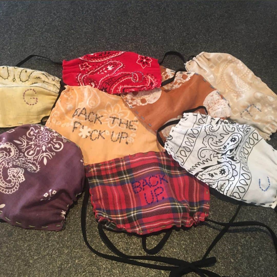 カレンザンボスビンテージクチュールさんのインスタグラム写真 - (カレンザンボスビンテージクチュールInstagram)「Heading out to make deliveries! New colors and fabrics. All masks are hand stitched by “KZ.”☺️ 25.00ea. If you want letters or phrases it is 2.00 per letter.. create your own one of a kind! DM or email me at karenzambos@mac.com for orders and details! Stay safe out there! #masks #staysafe #westhollywood #covid_19 #custom #theskinconcierge #itsallinthedetails (and the eyebrows)」5月1日 6時36分 - karenzambos