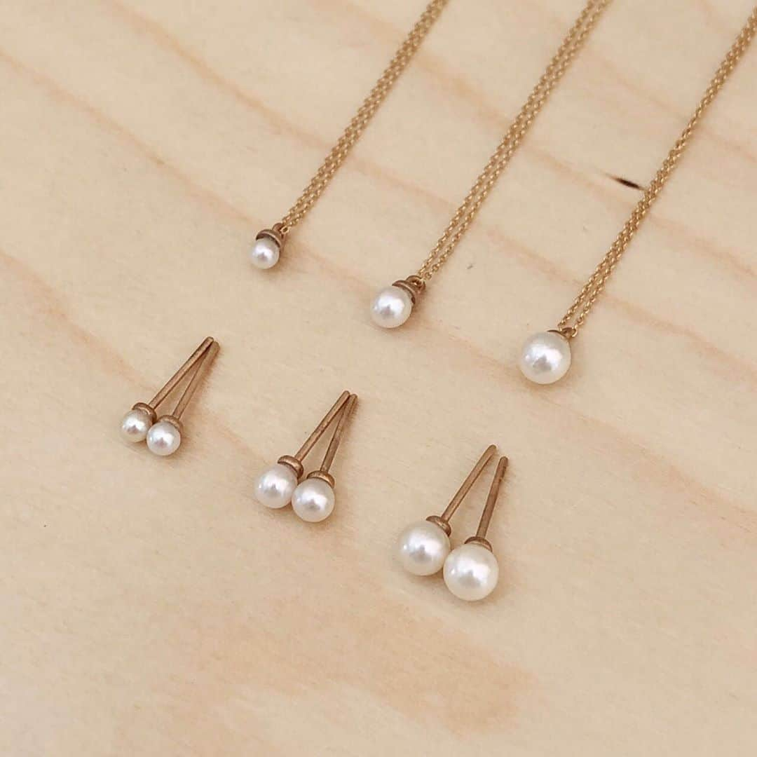 ミキアさんのインスタグラム写真 - (ミキアInstagram)「mikia Akoya pearl collection #mikiajewelry #akoyapearl #gold #necklace #ring #earrings  #あこや真珠 #ネックレス #リンク #ピアス」5月1日 17時31分 - mikiajewelry