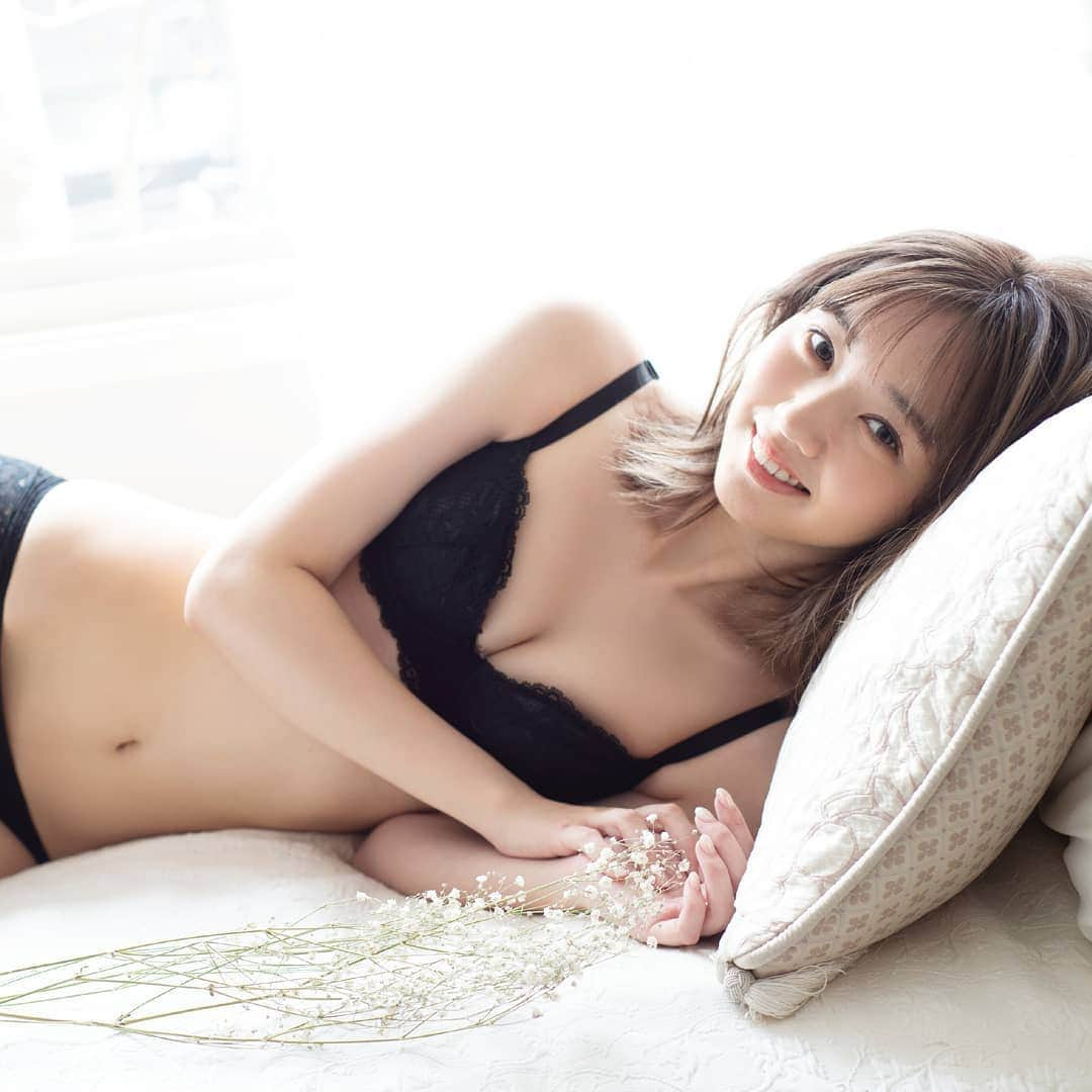 p-grandi☆育乳マッサージのバストアップ専門店さんのインスタグラム写真 - (p-grandi☆育乳マッサージのバストアップ専門店Instagram)「p-Grandiとのコラボレーションで誕生した下着ブランド . 「Belletia Paris(ベルティア・パリ)」 @belletiaparis_official . . この度同ブランドのイメージモデルに、 江野沢愛美さん @enosawa_manami が就任しました。 . . -江野沢愛美さんからのコメント- 女の子の毎日を彩るランジェリーの イメージ広告を務めることができて、 とても嬉しいです！ . お気に入りの1枚をみつけて、 気分も上げながら日々のバストケアを ちゃんとしていきましょう♡ . . 「Belletia Paris」公式サイトでページも公開しております。 是非ご覧下さい。 https://belletia-paris.com/smartphone/page13.html . . #江野沢愛美 #モデル #belletiaparis #belletia #seleel  #feele #bellina #rireine #belange #ecrique #lulas  #pGrandi #育乳 .」5月1日 17時58分 - pgrandi_official