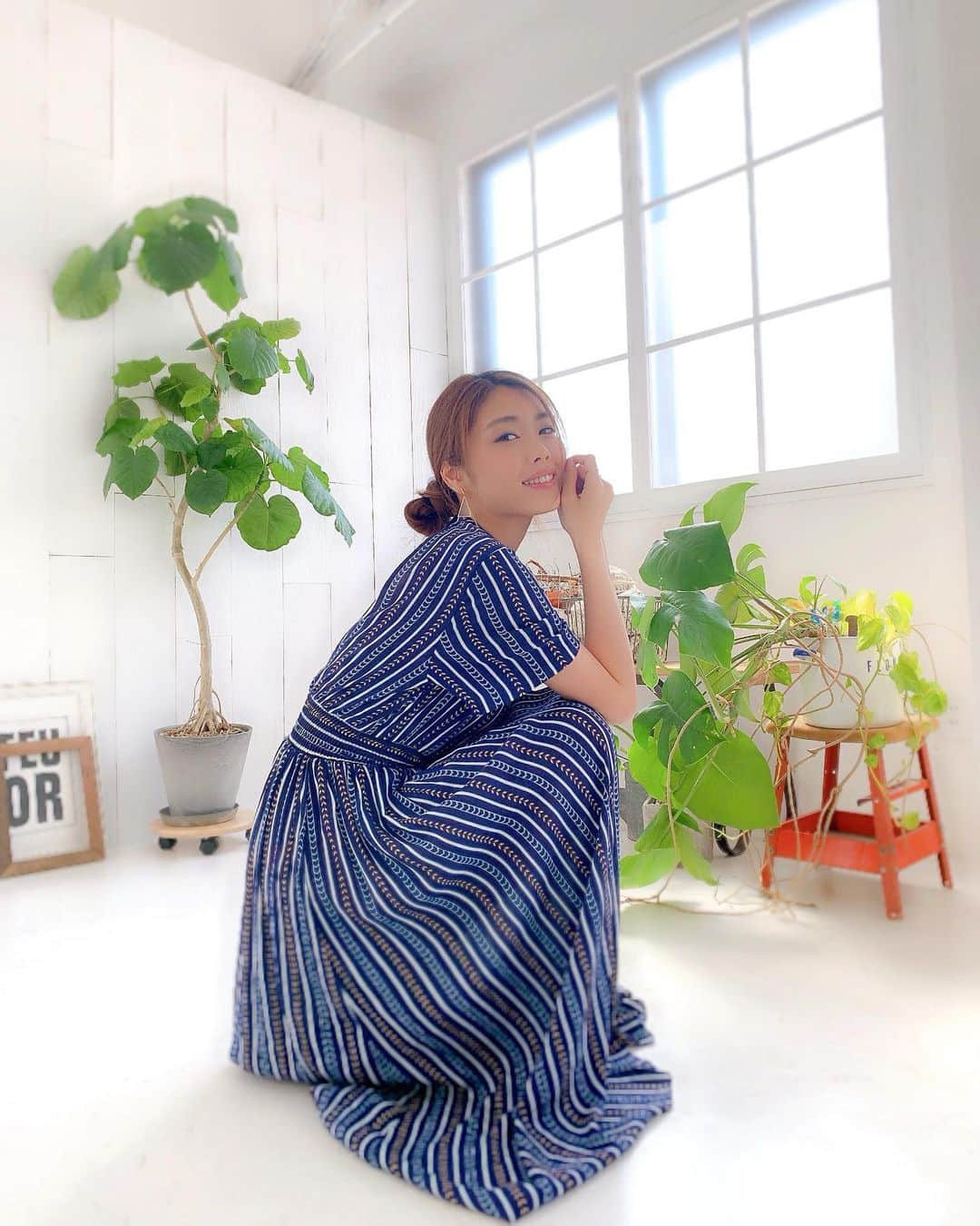 青海のインスタグラム：「おはよおお！！！！ 朝！  いつのまにか5月だね😭 皆様と会えないので流行りのzoomやることにしたよ🙆‍♀️ 日程もまだ決まってないですが、、、 ご予約して頂けたら嬉しいです＾＾ 近状報告会しましょう❤️」