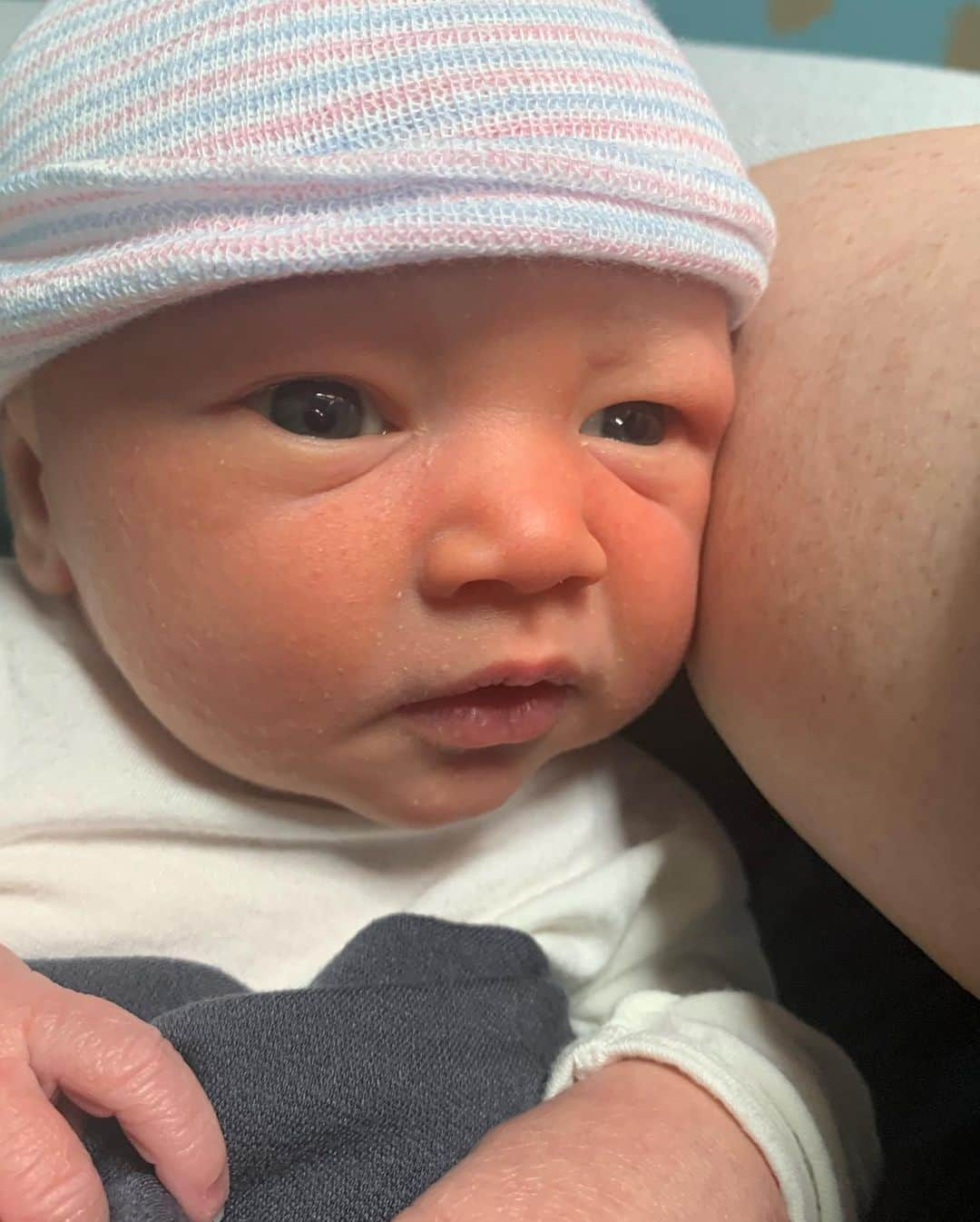 アンダーソン・クーパーさんのインスタグラム写真 - (アンダーソン・クーパーInstagram)「I want to share with you some joyful news. On Monday, I became a father.  This is Wyatt Cooper.  He is three days old. He is named after my father, who died when I was ten.  I hope I can be as good a dad as he was.  My son's middle name is Morgan. It's a family name on my mom's side.  I know my mom and dad liked the name morgan because I recently found a list they made 52 years ago when they were trying to think of names for me.  Wyatt Morgan Cooper.  My son.  He was 7.2 lbs at birth, and he is sweet, and soft, and healthy and I am beyond happy.  As a gay kid, I never thought it would be possible to have a child, and I’m grateful for all those who have paved the way, and for the doctors and nurses and everyone involved in my son's birth.  Most of all, I am grateful to a remarkable surrogate who carried Wyatt, and watched over him lovingly, and tenderly, and gave birth to him. It is an extraordinary blessing - what she, and all surrogates give to families who cant have children. My surrogate has a beautiful family of her own, a wonderfully supportive husband, and kids, and  I am incredibly thankful for all the support they have given Wyatt and me. My family is blessed to have this family in our lives  I do wish my mom and dad and my brother, Carter, were alive to meet Wyatt, but I like to believe they can see him. I imagine them all together, arms around each other, smiling and laughing, happy to know that their love is alive in me and in Wyatt, and that our family continues.」5月1日 10時51分 - andersoncooper