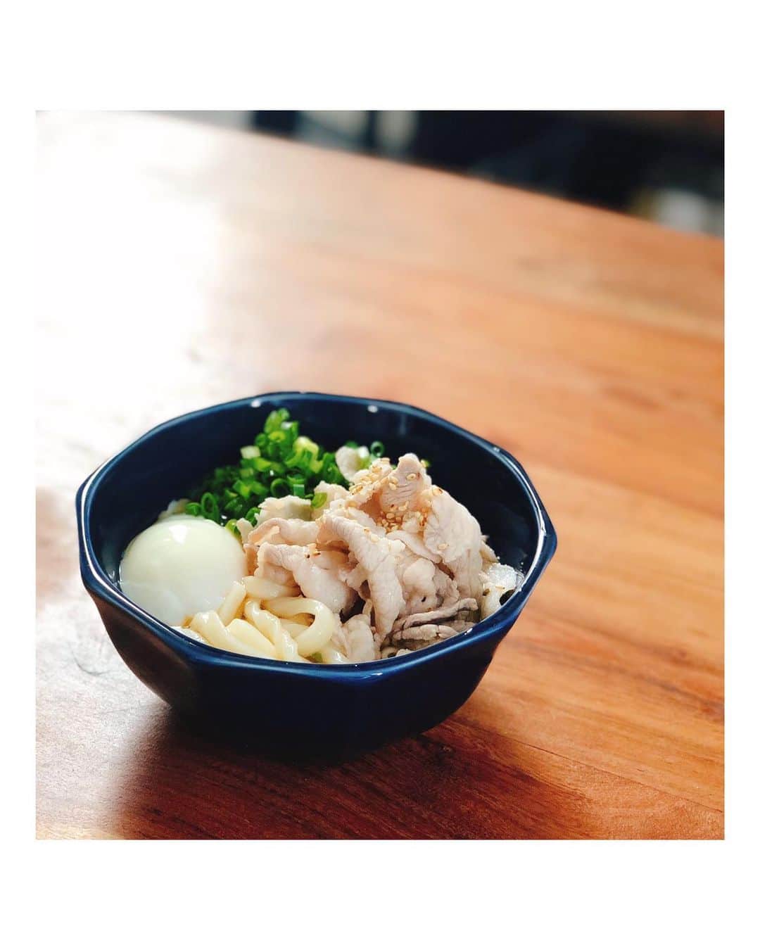 高島豪志さんのインスタグラム写真 - (高島豪志Instagram)「. やっと暖かくなりましたね！☀️ 今日のお昼は冷やし豚しゃぶうどん！ #高島豪志 #趣味 #料理」5月1日 11時31分 - tsuyoshi_takashima_official